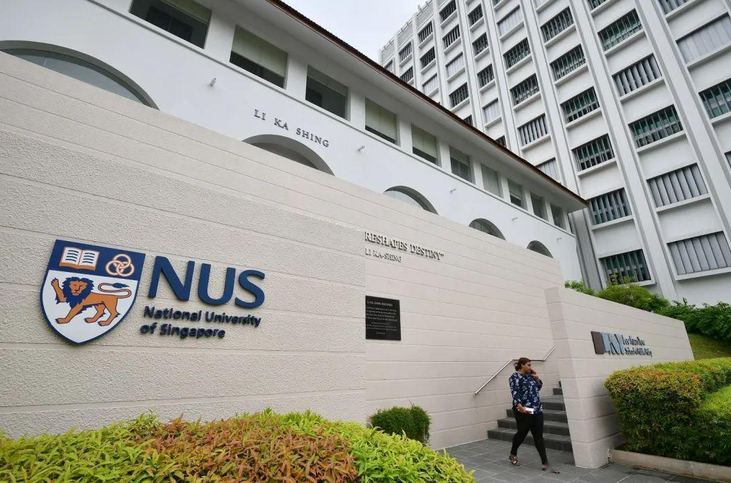 国际高中如何申请新加坡大学？