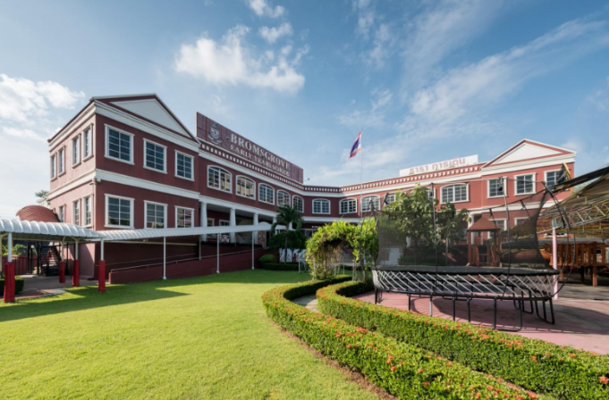 低龄孩子留学怎么选择国际学校?